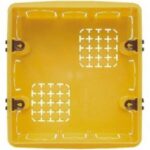 BTICINO - Boîte à encastrer pour 2x3 modules - carré - jaune - 106x117x52 mm - 506E