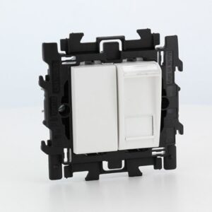 BTICINO - LL Complet prise RJ45 + obtur. à griffes blanc - N4279C6SS