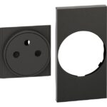 BTICINO - Living Now enjo prise affleurante 2P+T noir 2 modules pour prise de courant - KG55F