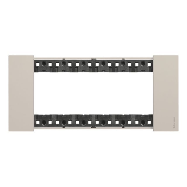 BTICINO Living Now plaque 6 modules sable Plaque de finition sable pour support 6 modules avec cadre rectangulaire