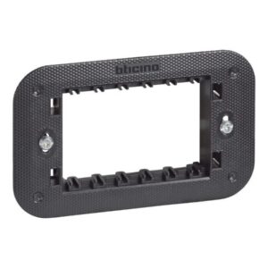 BTICINO - Living Now support à vis 3 modules avec coque de protection - K4703