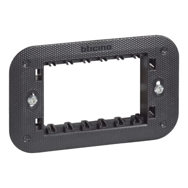 BTICINO Support à vis 3 modules K4703 Support à vis 3 modules avec coque de protection noire, ouverture rectangulaire et fixations latérales
