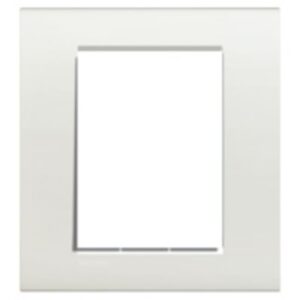 Plaque rectangulaire blanc 3 3 modules pour appareillage LivingLight