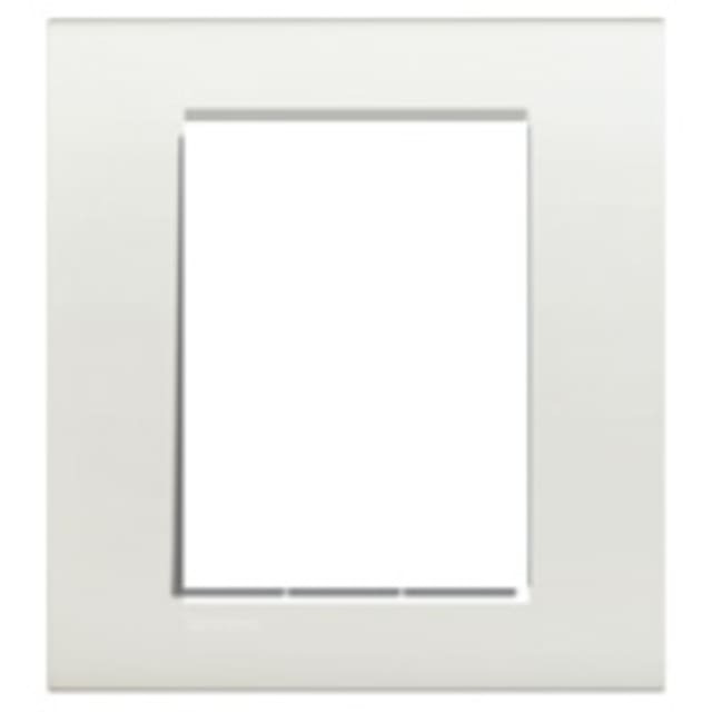 BTICINO - LivingLight - Plaque rectangulaire 3+3 modules blanc - LNA4826BI BTICINO - LivingLight - Plaque rectangulaire 3+3 modules blanc - LNA4826BI