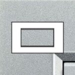 BTICINO - LivingLight - Plaque rectangulaire 4 modules Tech - LNA4804TE