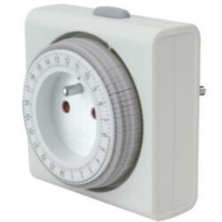 Détails visibles de Programmateur mécanique 24h prise 16A 3680W 38380 pour Horloges de commutation