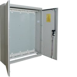 Détails visibles de Armoire trottoir polyester sans socle 1355x1110x315 pour Armoires de trottoir