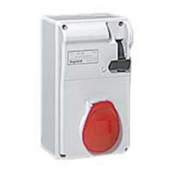 LEGRAND - Coffret com.inter. P17 Tempra IP44 - 380-415V -32A- 3P+N+T - 056614