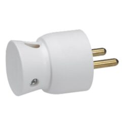 Détails visibles de Fiche électrique 2P+T sortie latérale 16A blanc pour Fiches domestiques