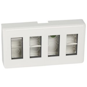Kit saillie 4x4 modules blanc avec plaque finition et quatre fenêtres pour appareillage