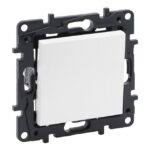 LEGRAND - Niloé poussoir 6A - 250V à griffes - blanc - NNP2315WH