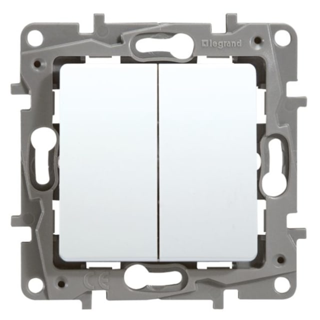 LEGRAND - Niloé poussoir double 6A 250V NO-NF blanc à griffes - 664508 LEGRAND - Niloé poussoir double 6A 250V NO-NF blanc à griffes - 664508