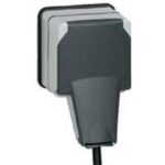 LEGRAND - Plexo66 prise 2p+t Avec volet+ fiche eng.-IP66-IK - 090485