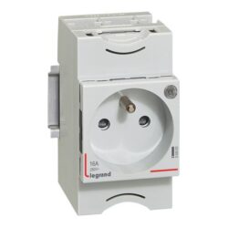 Détails visibles de Prise de courant 2P+T avec voyant 16A 250V pour Prises modulaires