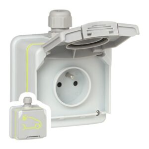 LEGRAND - Prise en saillie VE 3