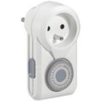 LEGRAND - Programmateur journalier 2P+T 16A - 3680W - 230V - 095860