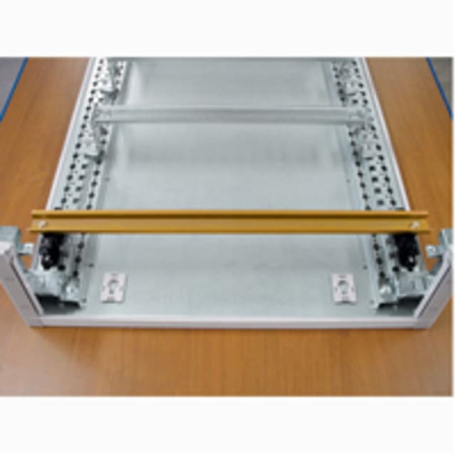 LEGRAND - Rail universel - long. 515 mm se fixe sur les montant fonct. - 020204 LEGRAND - Rail universel - long. 515 mm se fixe sur les montant fonct. - 020204