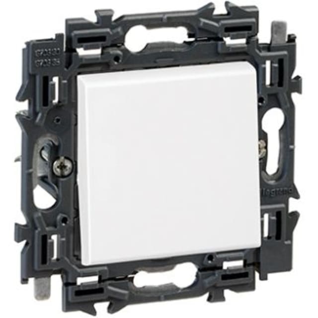 LEGRAND - Valena Next inverseur 10AX appareil complet blanc à griffes - 741545 LEGRAND - Valena Next inverseur 10AX appareil complet blanc à griffes - 741545