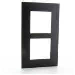 LEGRAND - Valena Next plaque 2 postes vert entraxe 57mm noir - 741158