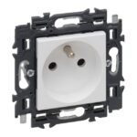 LEGRAND - Valena Next prise 2P+T 16A appareil complet blanc à griffes - 741520