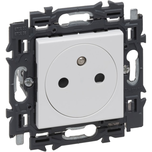 LEGRAND - Valena Next prise 2P+T affl. blanc mat - 741929 LEGRAND - Valena Next prise 2P+T affl. blanc mat - 741929