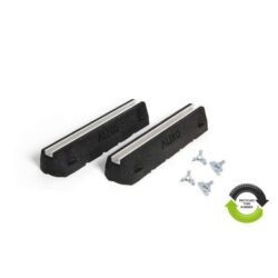 Jeu de pieds noir 600 x 135 x 100 mm avec vis de fixation