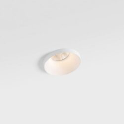 Spot encastrable LED blanc rond à faisceau orientable avec finition blanche
