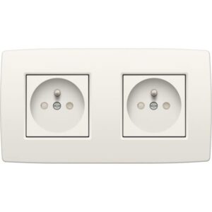 Prise double horizontale blanche avec terre et sécurité deux modules