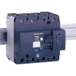 Schneider Distribution - disjoncteur modulaire Multi 9 - NG125L - 4 pôles - 32 A - courbe C - 18825