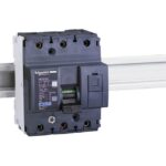 Schneider Distribution - disjoncteur modulaire Multi 9 - NG125N - 3 pôles - 63 A - courbe C - 18639