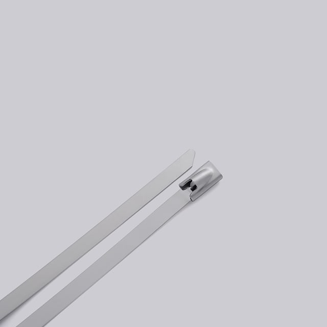 TRADEFORCE - Collier de serrage industr. inox résistant UV 520x7.9mm argent intér/extér TRADEFORCE - Collier de serrage industr. inox résistant UV 520x7.9mm argent intér/extér