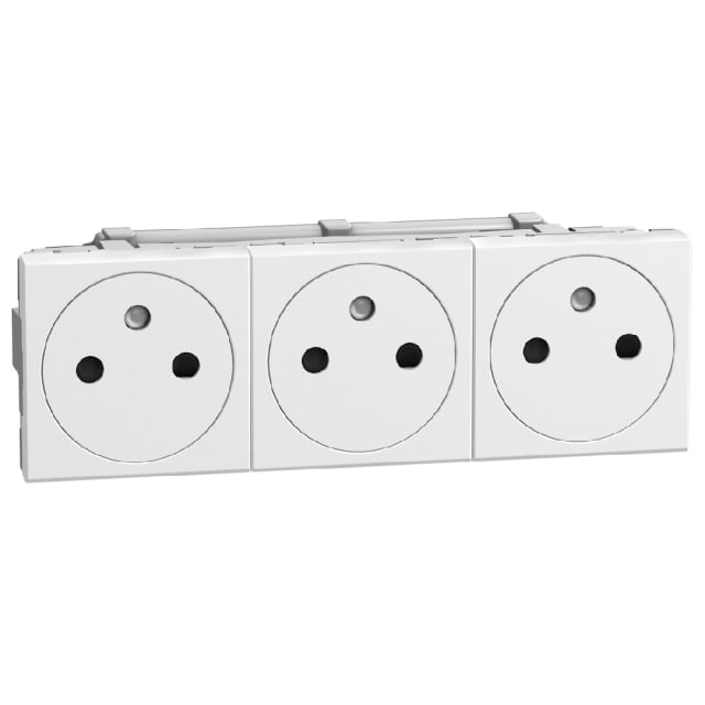 BTICINO - LightN prise 3x2P+T affl. préc 6 mod - blanc - YW4142M3AF BTICINO - LightN prise 3x2P+T affl. préc 6 mod - blanc - YW4142M3AF