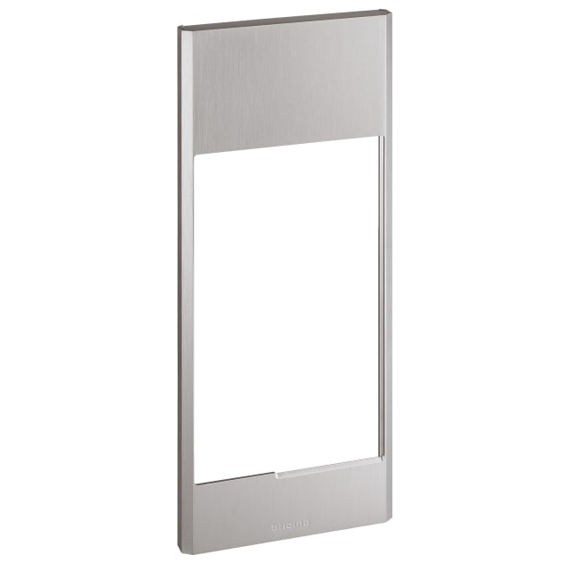 Plaque frontale aluminium Linea BTICINO détail produit Plaque frontale aluminium Linea 5000, configuration visible