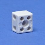 LEGRAND - Bornier porcelaine bipolaire 1 trou fix. - 21x18x16 - blanc - 034332