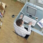 Multiprise 5 prises avec interrupteur au pied, surface mat, vue complémentaire 2