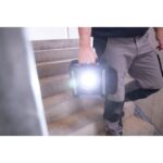 Projecteur LED portable multi-batterie 4500 lm IP65, configuration visible, vue complémentaire 6
