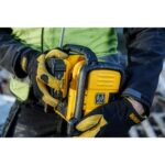 Radio de chantier FM DAB+ 12V 18V XR avec chargeur, configuration visible, vue complémentaire 5