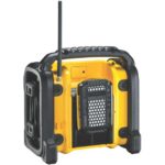 Radio de chantier FM DAB+ 12V 18V XR avec chargeur, configuration visible, vue complémentaire 8