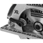 Scie circulaire sans fil 18V XR Brushless, configuration visible, vue complémentaire 4
