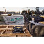 Radio chargeur T-STAK XR portable, finition jaune, vue complémentaire 8
