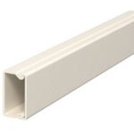 Goulotte électrique avec couvercle 15x30 blanc, configuration visible, vue complémentaire 1