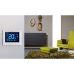 Thermostat connecté WiFi numérique 230V Unisenza, configuration visible, vue complémentaire 2