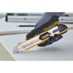 Cutter FatMax 18 mm à lame sécable, finition Jaune / noir, vue complémentaire 2