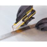 Cutter FatMax 18 mm à lame sécable, finition Jaune / noir, vue complémentaire 4