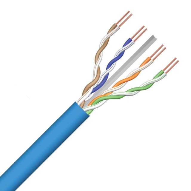 Câble bleu ouvert montrant quatre paires torsadées
