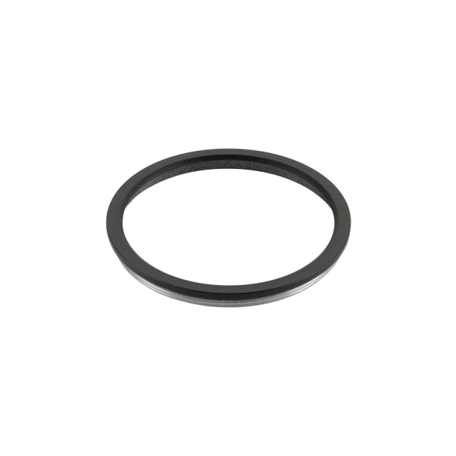 Anneau circulaire noir fin sur fond blanc