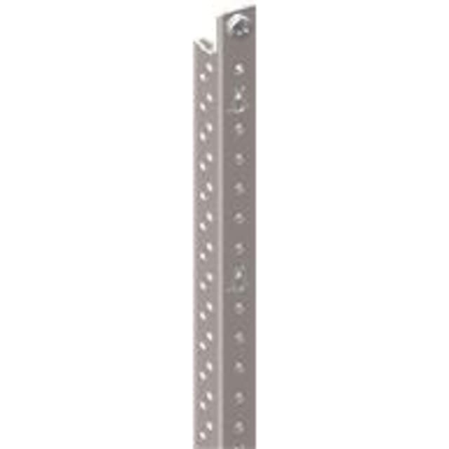 ABB CombiLine N détail de montant Profilé métallique vertical à rebords avec série de trous et ouvertures de fixation