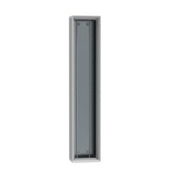 Armoire métallique grise haute et étroite, ouverte et vide, avec montants perforés verticaux