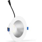 Luminaire encastrable blanc incliné avec réflecteur profond et câble arrière